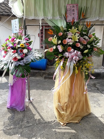 致哀花柱竹山花店,敬輓花柱南投信義花店