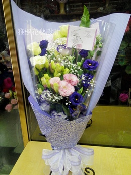 溪湖花店,淡色系花束彰化雅楓花店