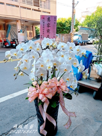 東勢殯儀館送花籃花柱